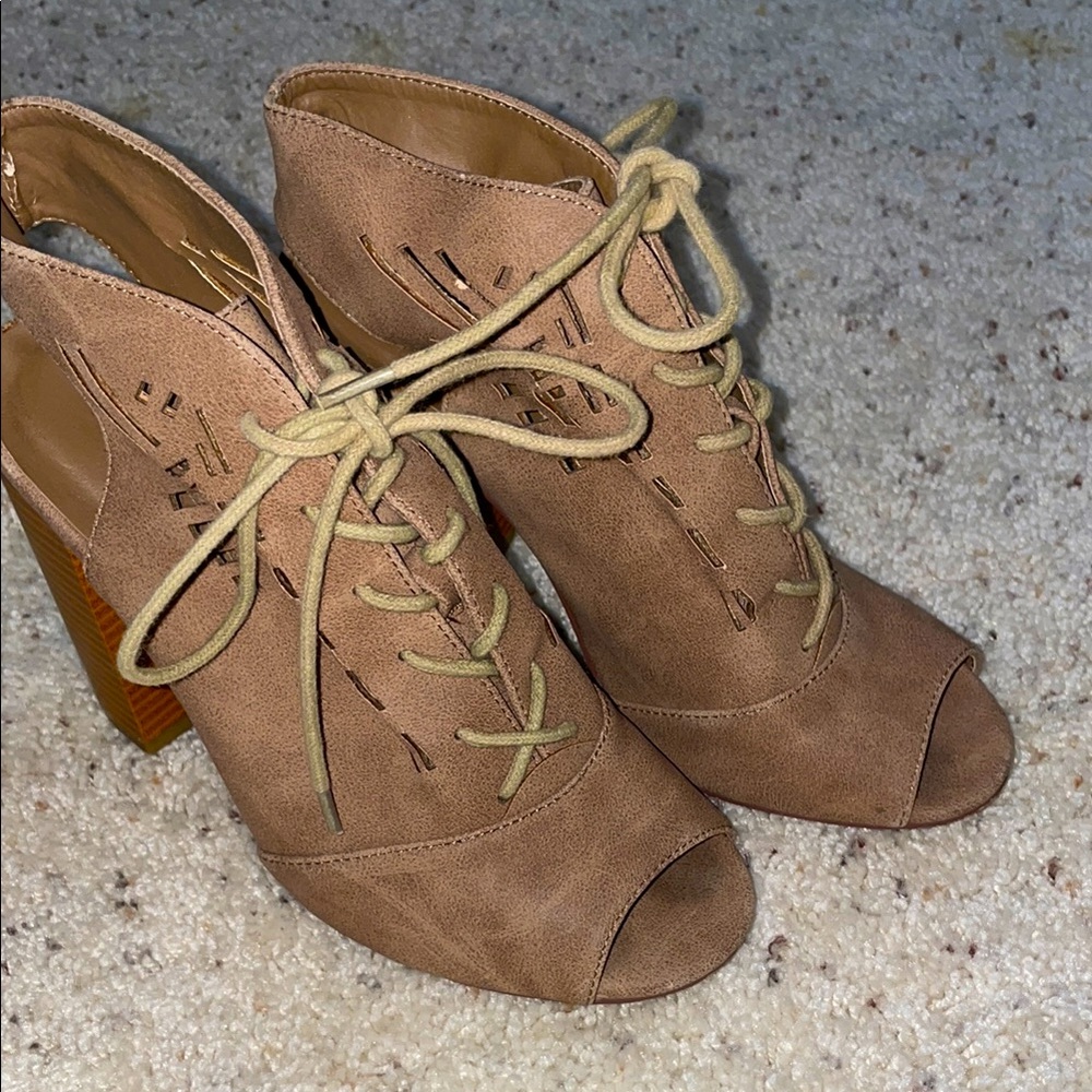 ALTAR’D STATE open toe tie front shoes